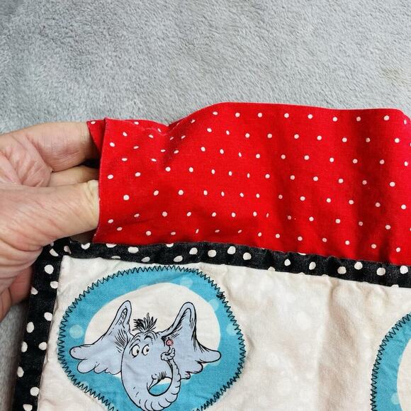 Dr Seuss Cat in the Hat Wall Hanging Nursery Playroom Rod Pocket 30"x49" Large - Picture 3 of 9